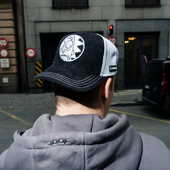 Kšiltovka Capslab - Rick & Morty Trucker