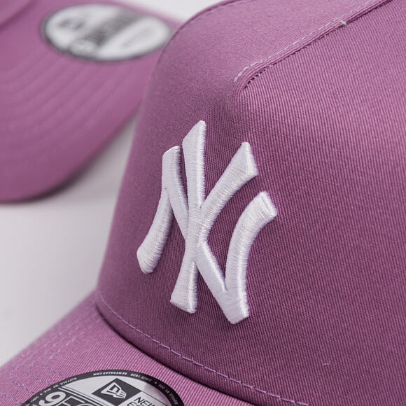 Kšiltovka New Era - MLB "Purple Nitro" 9FORTY A-Frame - NY Yankees - Purple Nitro