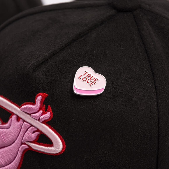 Kšiltovka Mitchell & Ness - All Heart - NBA - Miami Heat - Black