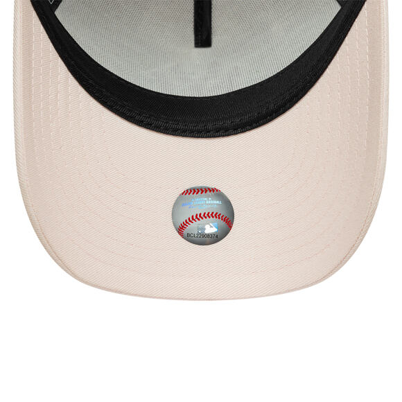 Dětská Kšiltovka New Era - MLB League Essential 9FORTY A-Frame Trucker - NY Yankees - Blush Pink