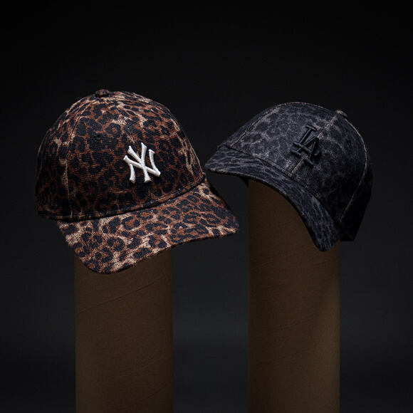 Dámská Kšiltovka New Era - MLB Cosy Leopard 9FORTY - NY Yankees - Deep Auburn / Black