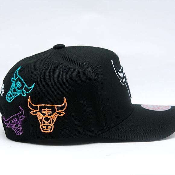 Kšiltovka Mitchell & Ness - NBA 404 Club Neon Pro Snapback - Chicago Bulls - Black