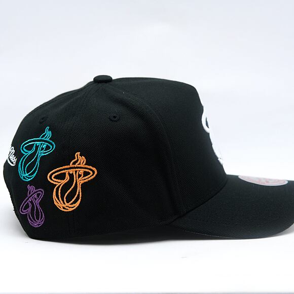 Kšiltovka Mitchell & Ness - NBA 404 Club Neon Pro Snapback - Miami Heat - Black