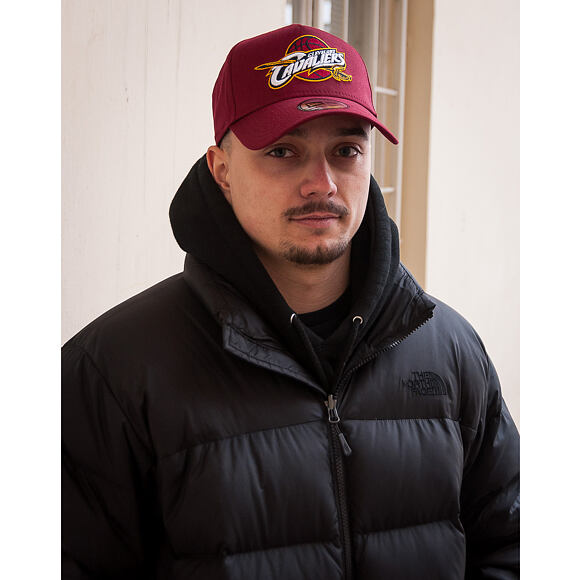 Kšiltovka New Era Team Cleveland Cavaliers Red 9FORTY Strapback