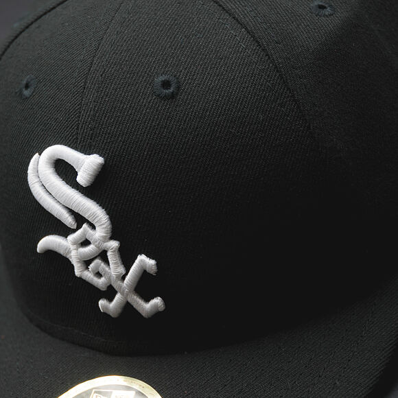 Kšiltovka New Era LC Authentic Perfomance Chicago White Sox 59FIFTY LOW PROFILE Black/White