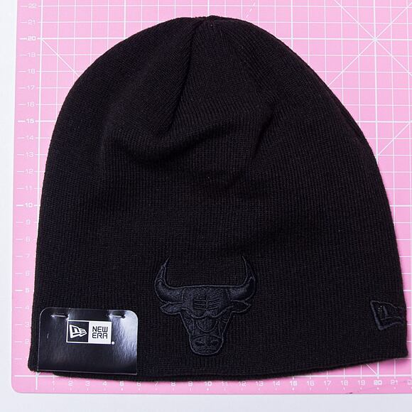 Kulich New Era Dark Base Skull Knit Chicago Bulls Black