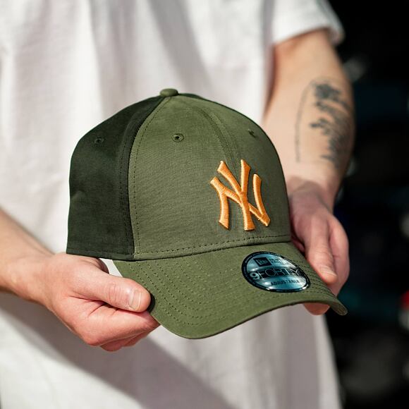 Kšiltovka New Era 9FORTY Multi Pop Panel New York Yankees Strapback New Olive / MLF