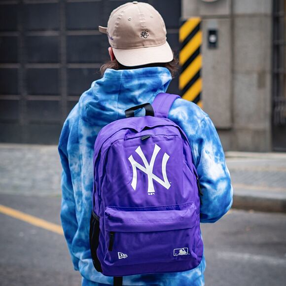 Batoh New Era Stadium Pack New York Yankees Varsity Purple