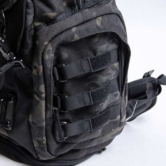 Batoh Oakley SI Kitchen Sink 02L