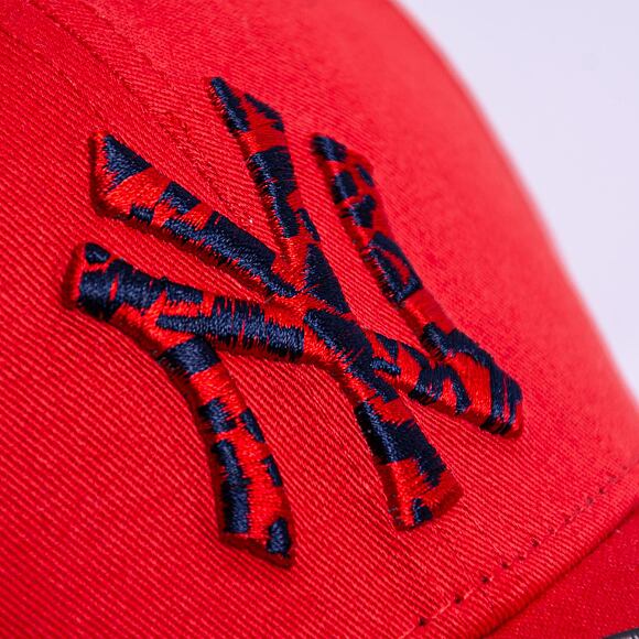 Kšiltovka New Era 9FORTY MLB Seasonal Infill New York Yankees Alert Red/Navy