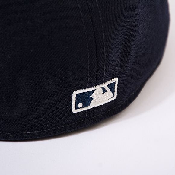 Kšiltovka New Era 59FIFTY MLB "Varsity Pin & Sidepatch" Seattle Mariners