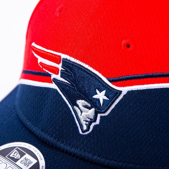 Kšiltovka New Era 9FORTY Stretch-Snap NFL Sideline 23 New England Patriots Team Colors