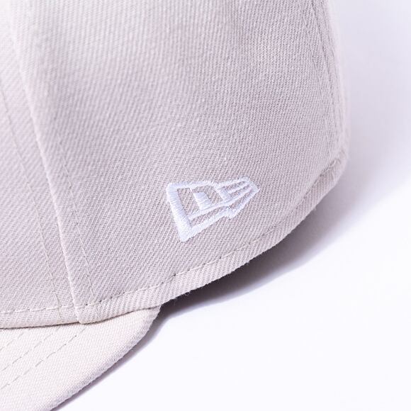 Kšiltovka New Era - MLB Essential 59FIFTY - NY Yankees - Stone / White