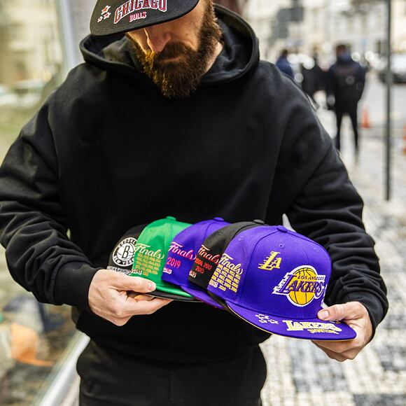 Kšiltovka Mitchell & Ness All Out Snapback Hwc NBA MIAMI HEAT Black