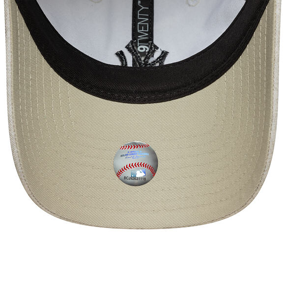 Dámská Kšiltovka New Era - MLB Animal - Snake 9TWENTY - NY Yankees - Cream / Black