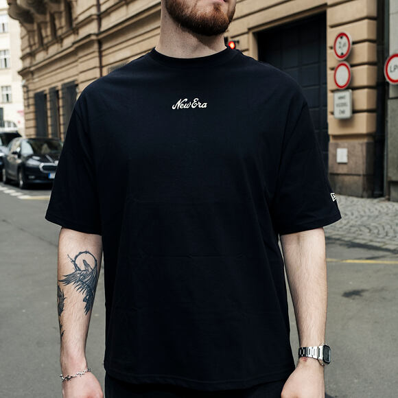 Triko New Era - Script Oversized Tee - Black