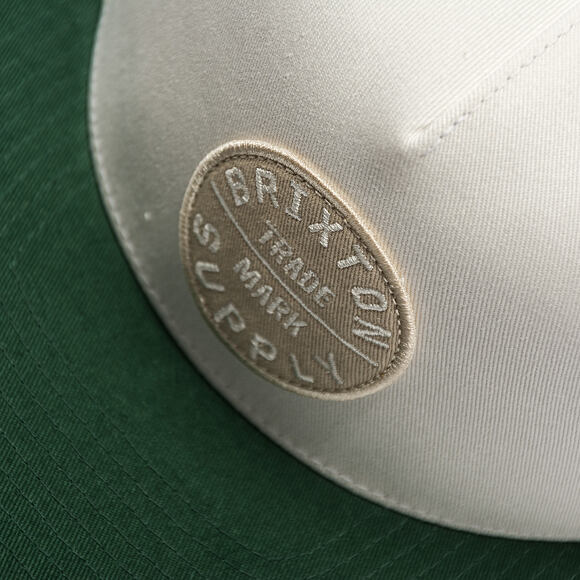 Kšiltovka Brixton - Oath Mp Trucker Hat - Off White/Primal Green/Sand