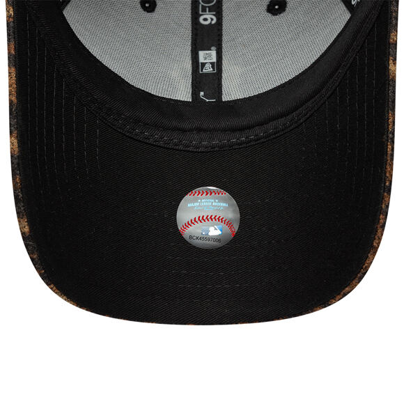 Dámská Kšiltovka New Era - MLB Cosy Leopard 9FORTY - NY Yankees - Deep Auburn / Black