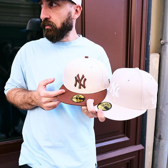 Kšiltovka New Era - MLB League Essential 59FIFTY - NY Yankees - Cream / Deep Auburn