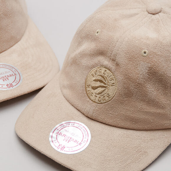 Kšiltovka Mitchell & Ness Micro Suede Slouch Golden State Warriors Tan Strapback