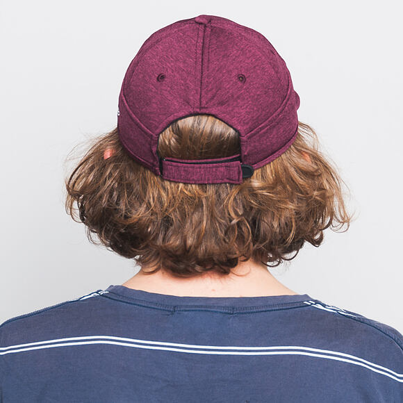 Kšiltovka New Era Shadow Tech Heather FORTY9 Maroon Strapback