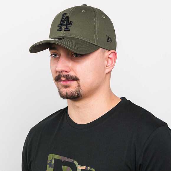 Kšiltovka New Era 9FORTY Los Angeles Dodgers Essential New Olive/Black Strapback