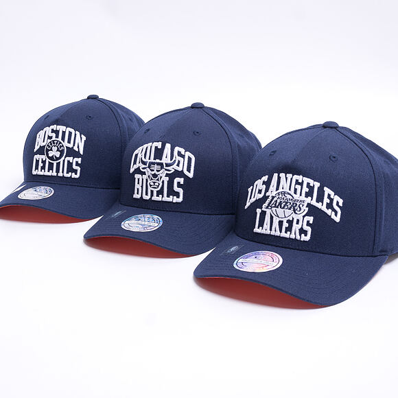 Kšiltovka Mitchell & Ness Chicago Bulls Head Coach Arch Navy 110