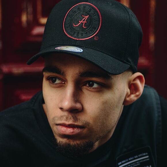 Kšiltovka Mitchell & Ness Alabama Crimson Tide 653 Monochrome 110