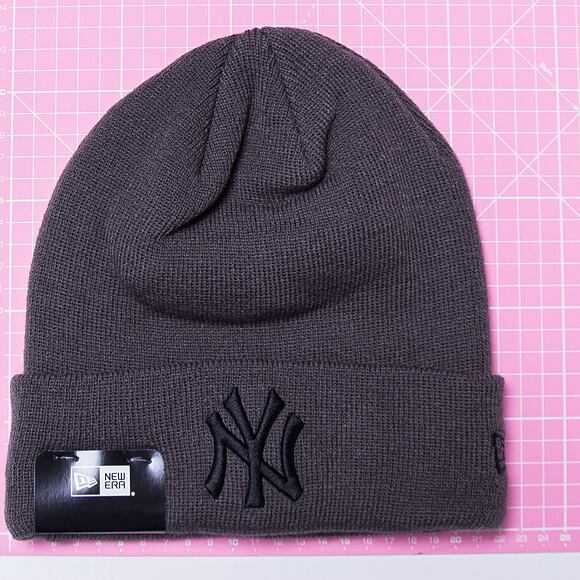 Kulich New Era Color Essential Knit New York Yankees Graphite / Black