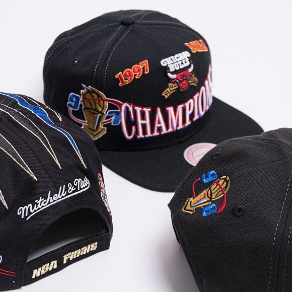 Kšiltovka Mitchell & Ness Chicago Bulls NBA 1997 Champions