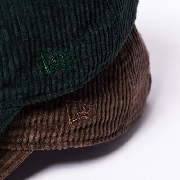 Kšiltovka New Era 9TWENTY MLB Wide Cord New York Yankees Dark Green / Dark Green