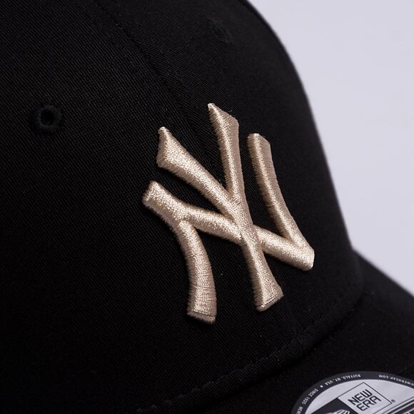 Kšiltovka New Era 39THIRTY MLB League Essential New York Yankees Black / Stone