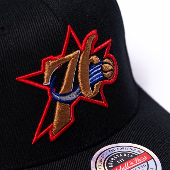 Kšiltovka Mitchell & Ness Home Town Classic Red Philadelphia 76Ers Black