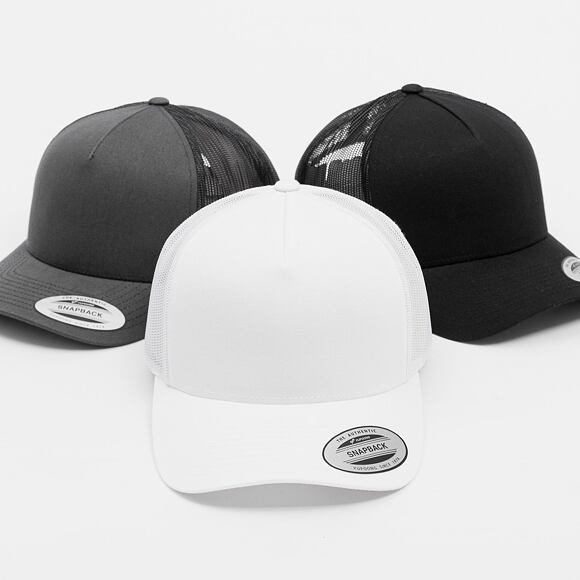 Kšiltovka Yupoong 5-Panel Retro Trucker Cap White