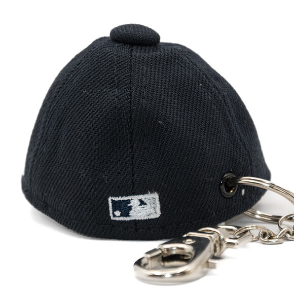 Klíčenka New Era - MLB Mini Cap Pouch - NY Yankees - Team Color