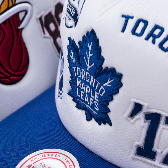 Kšiltovka Mitchell & Ness - Gridlock Trucker - Toronto Maple Leafs - White