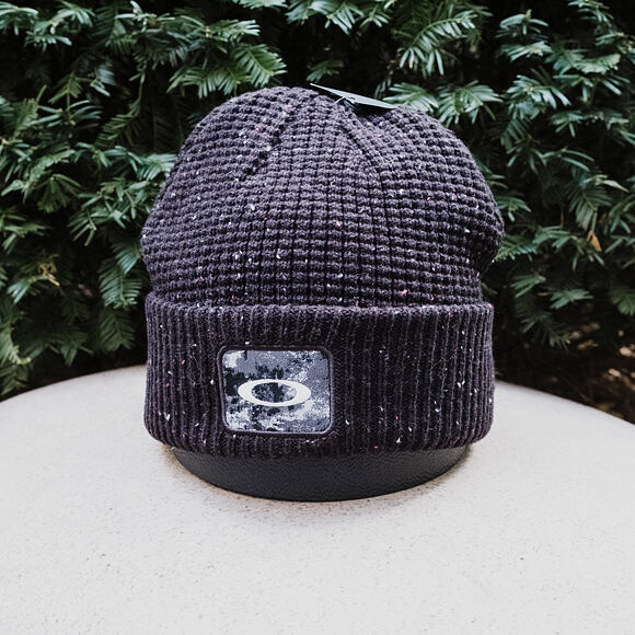Kulich Oakley - Ellipse Patch Waffle Beanie - Blackout
