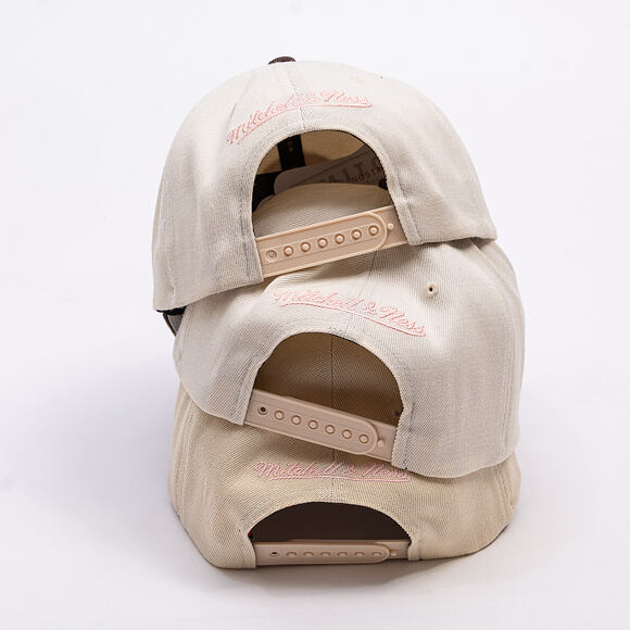 Kšiltovka Mitchell & Ness - Blush Sand Classic Red - Milwaukee Bucks - Sand/Brown