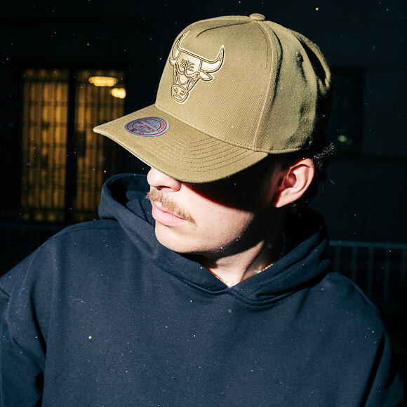 Kšiltovka Mitchell & Ness - NBA Fashion Basic Pro - Chicago Bulls - Olive