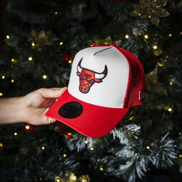 Kšiltovka New Era - NBA Team Clear 9FORTY Trucker - Chicago Bulls - White / Red