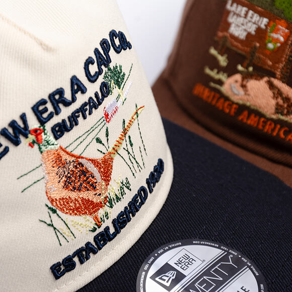 Kšiltovka New Era - Branded Outdoor Graphic 19TWENTY - Cream