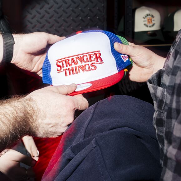 Kšiltovka New Era - Foam Trucker 19TWENTY - Stranger Things - Blue