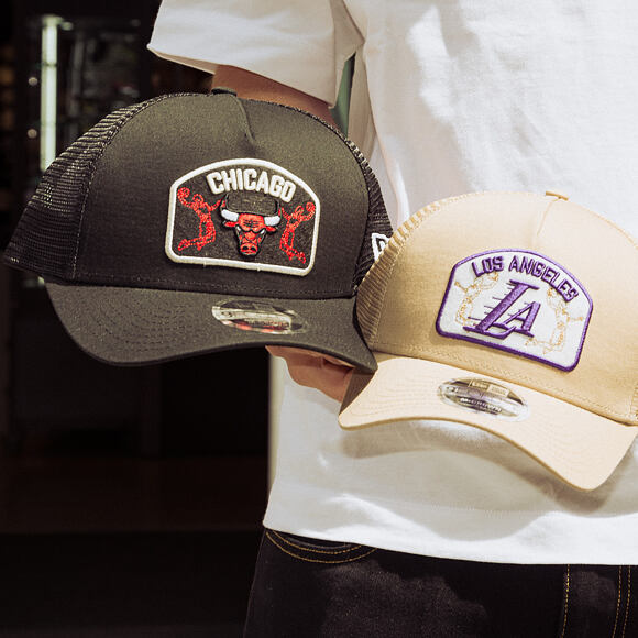 Kšiltovka New Era - NBA Felt Patch 9FORTY M-CROWN A-Frame Trucker - LA Lakers - Camel