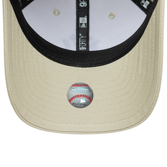 Kšiltovka New Era - MLB 9FORTY M-CROWN - NY Yankees - Stone / Deep Auburn