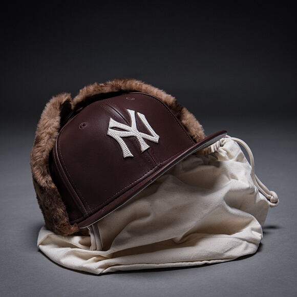 Kšiltovka New Era - MLB IMAGE DROP Leather Dog-Ear 59FIFTY - NY Yankees - Deep Auburn