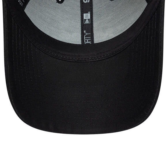 Kšiltovka New Era - Branded Gem Patch Distress 9FORTY - Black
