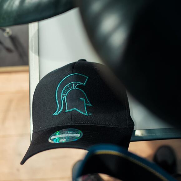 Kšiltovka Mitchell & Ness Michigan State Spartans 653 Monochrome 110