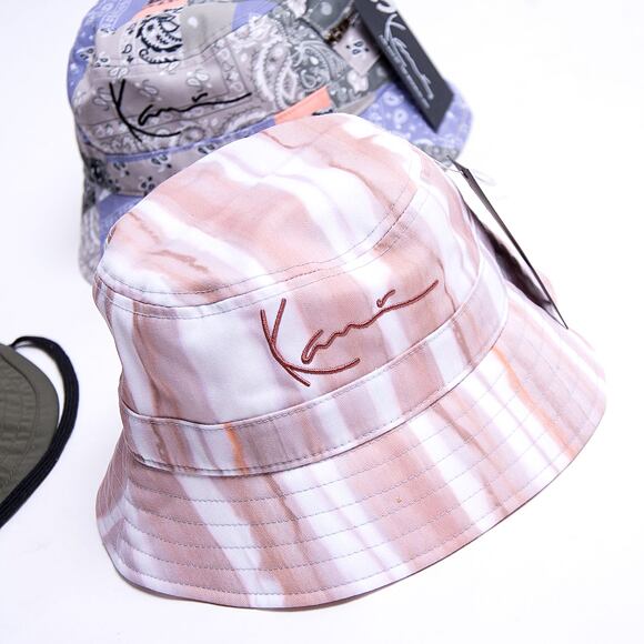 Klobouk Karl Kani Signtaure Tie Dye Stripe Bucket Hat light sand/taupe