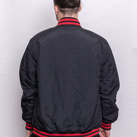 Bunda New Era NBA Team Logo Bomber Jacket Chicago Bulls Black / Red