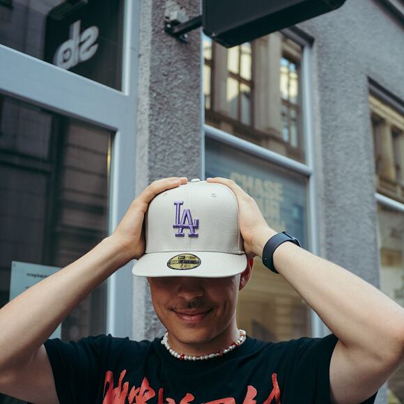 Kšiltovka New Era 59FIFTY MLB League Essential Los Angeles Dodgers Stone / Purple Nitro